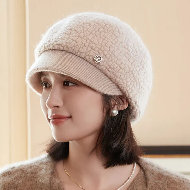 暖かく快適な女性用プラッシュ帽