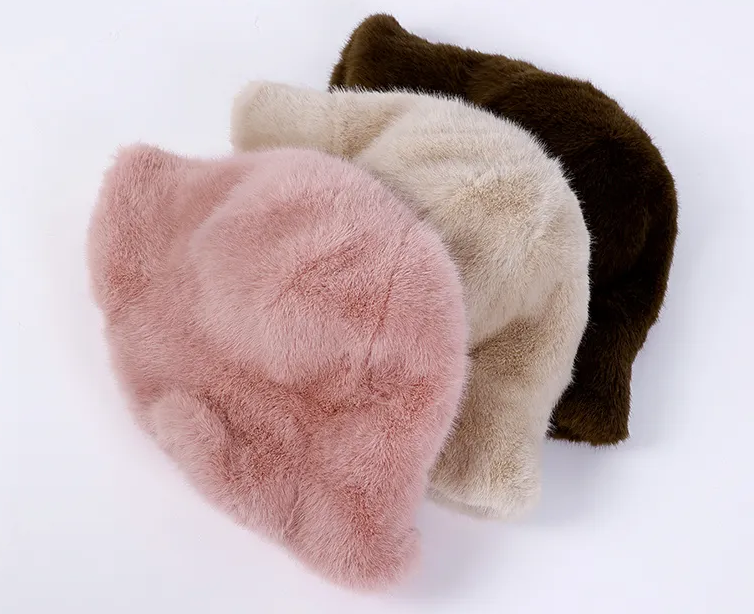 暖かく快適な女性用プラスチック帽子