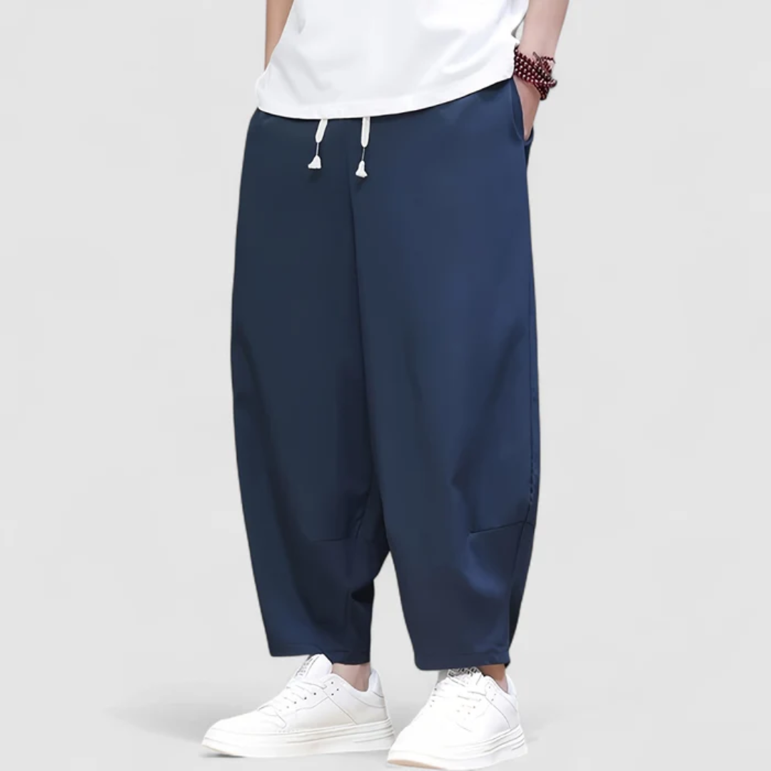 スタイリッシュなワイドレッグパンツ