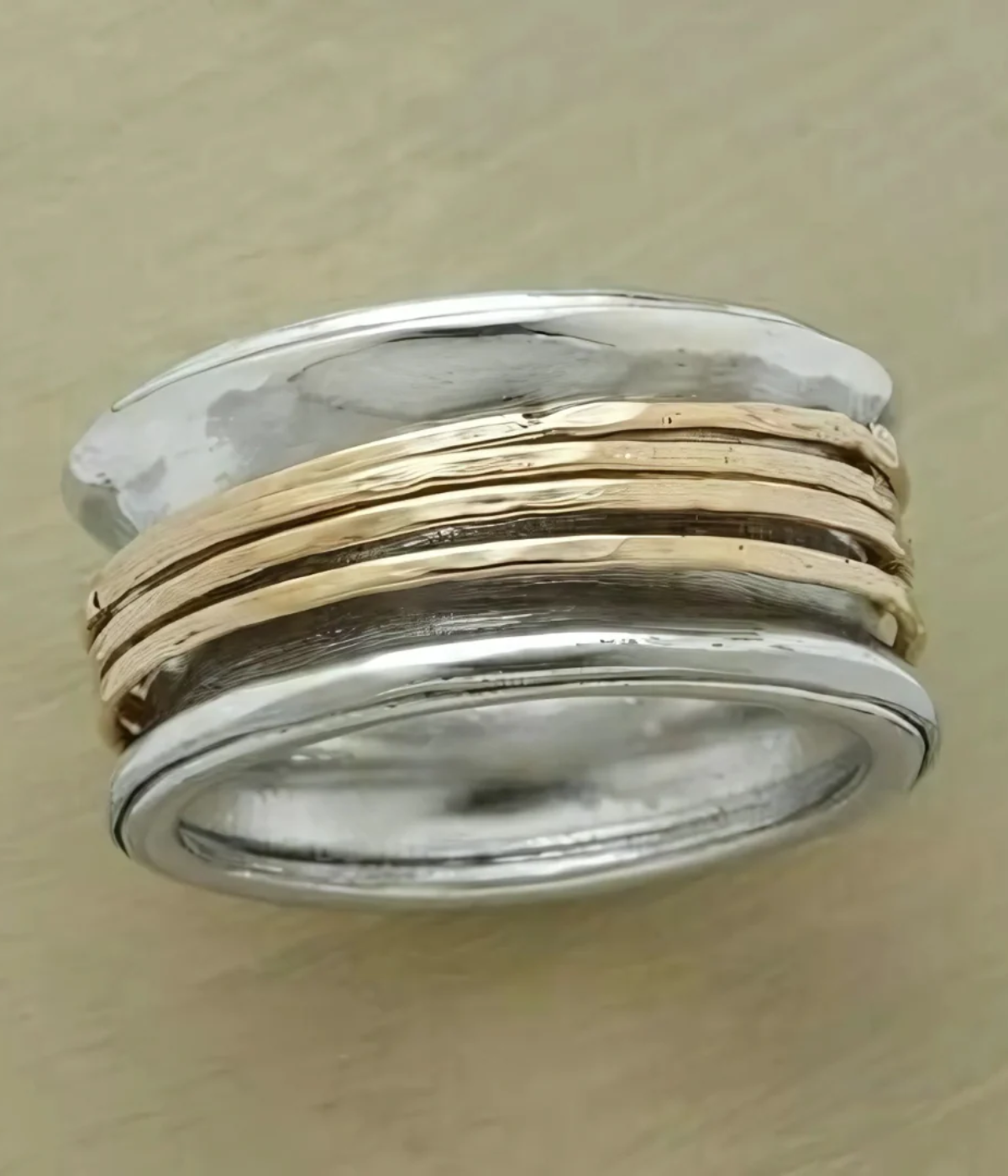 ヴィンテージ・ゴールド&シルバー・レイヤリング