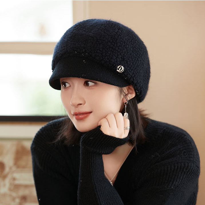 暖かく快適な女性用プラッシュ帽