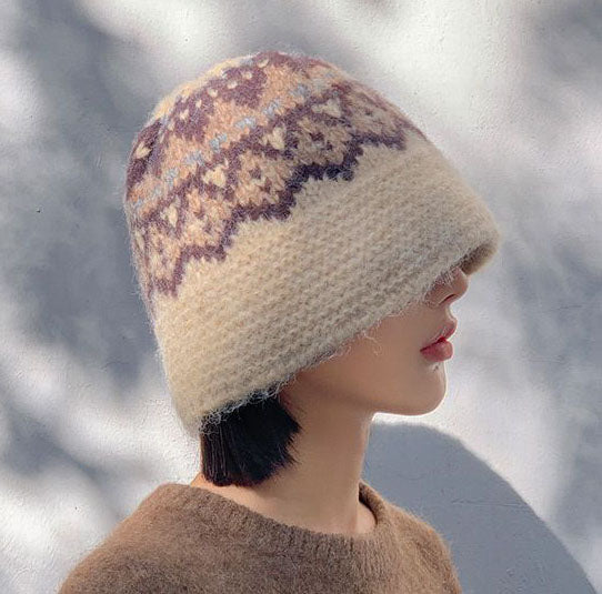 エレガントで快適な幾何学模様のウールニット帽