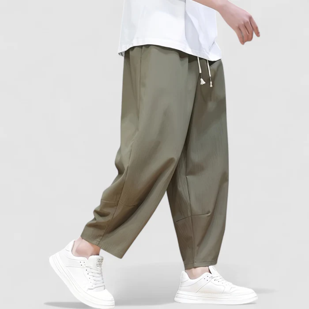 スタイリッシュなワイドレッグパンツ