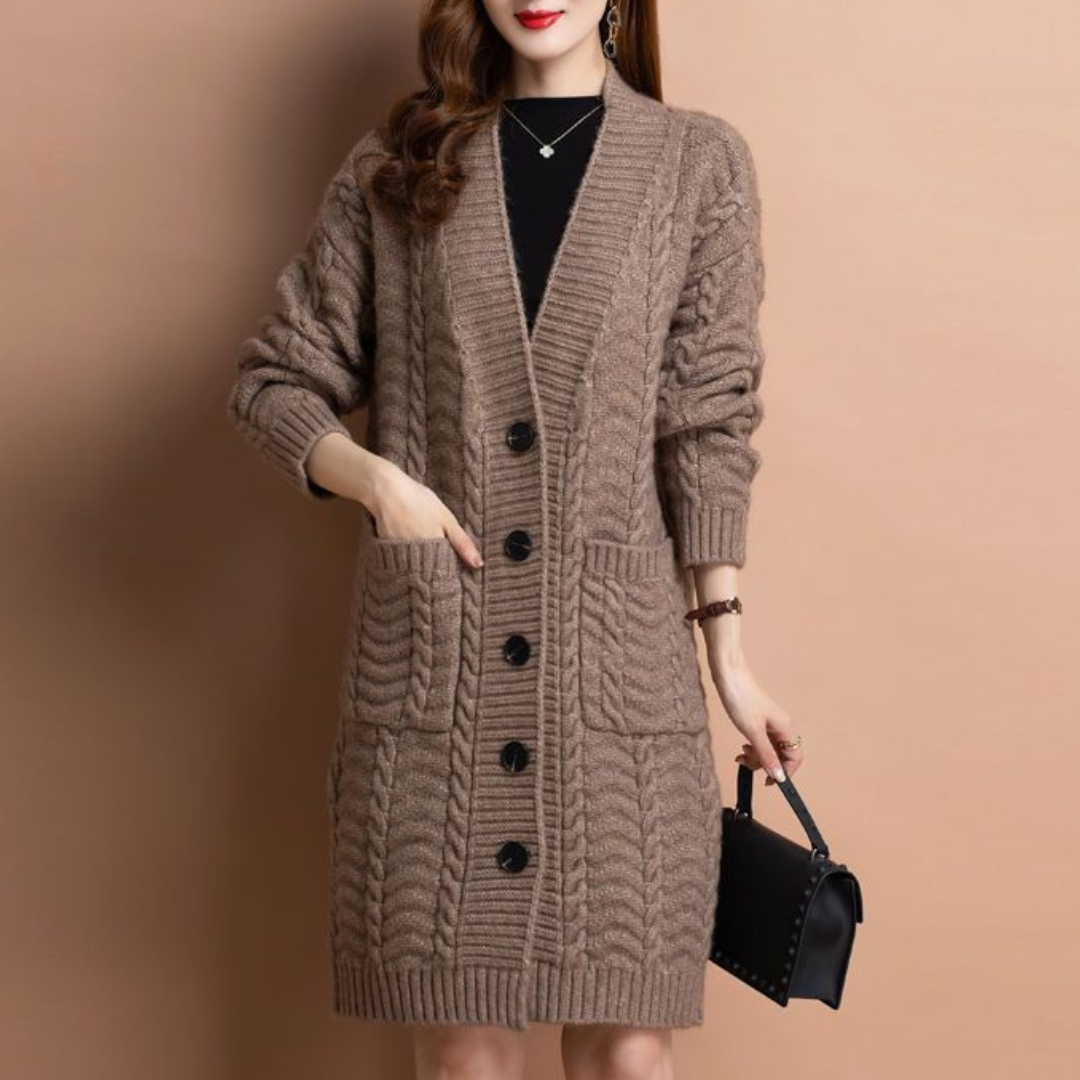 おしゃれなロングニットコート