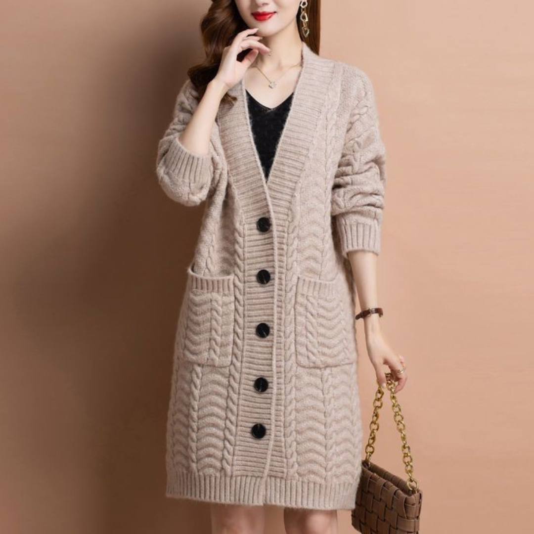 おしゃれなロングニットコート
