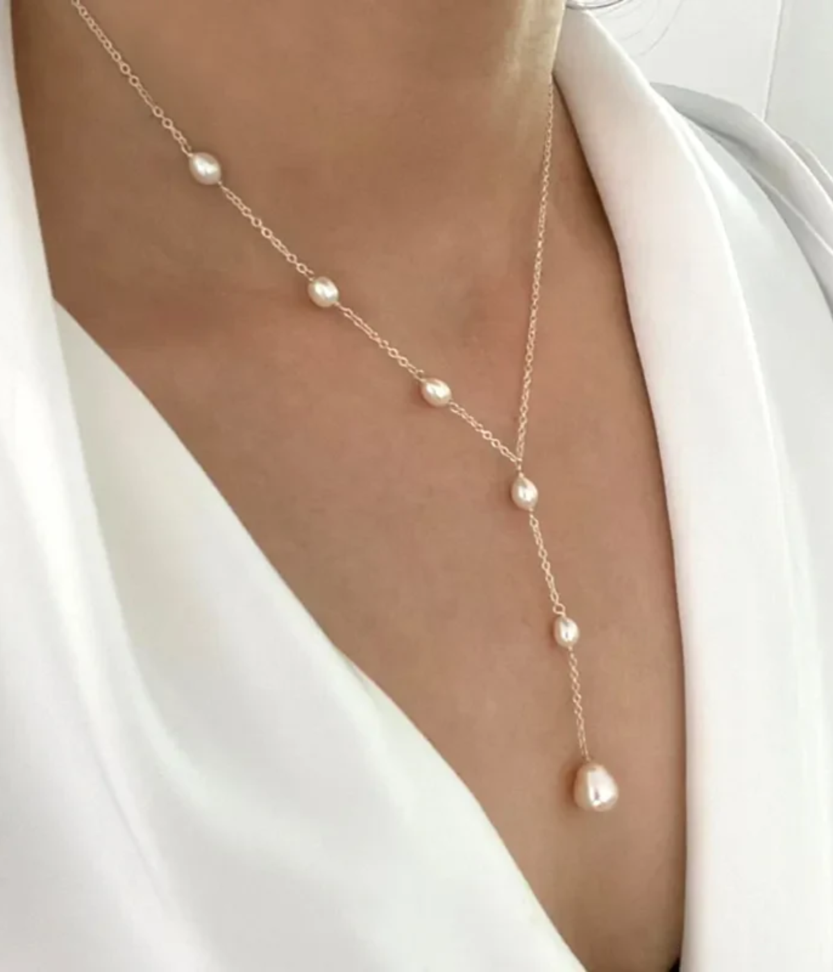 ヴィンテージ・ペンダントとパールのネックレス