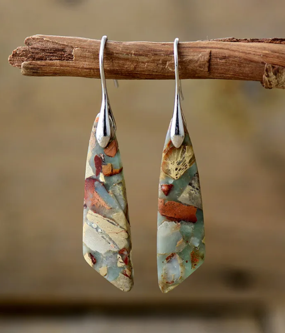 天然石のヴィンテージ・ピアス