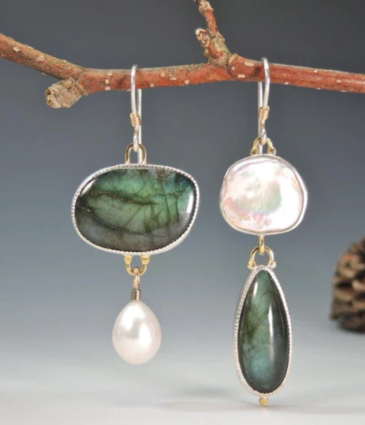 ヴィンテージストーンピアス