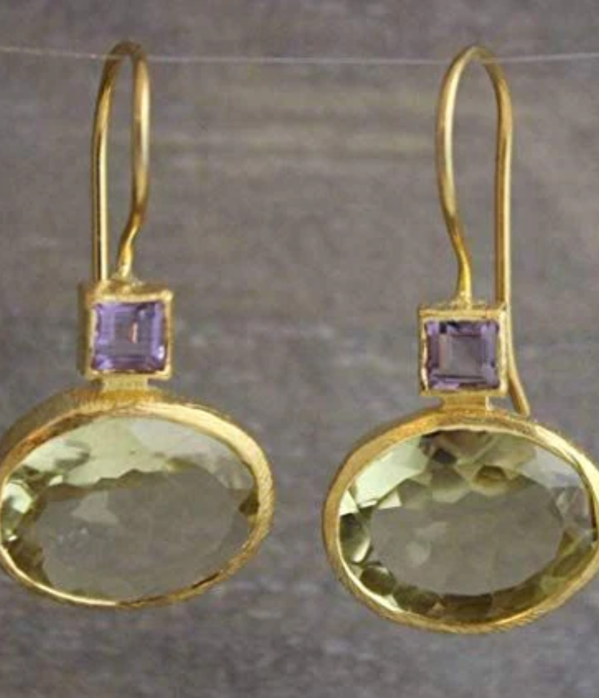 ヴィンテージ ゴールド ピアス グリーン クリスタル