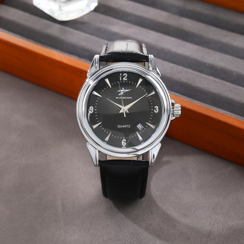 ジョン・ウェリントン レザー ストラップ ウォッチ、44mm